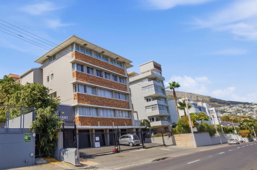 1 Bedroom Property for Sale in Sea Point Western Cape